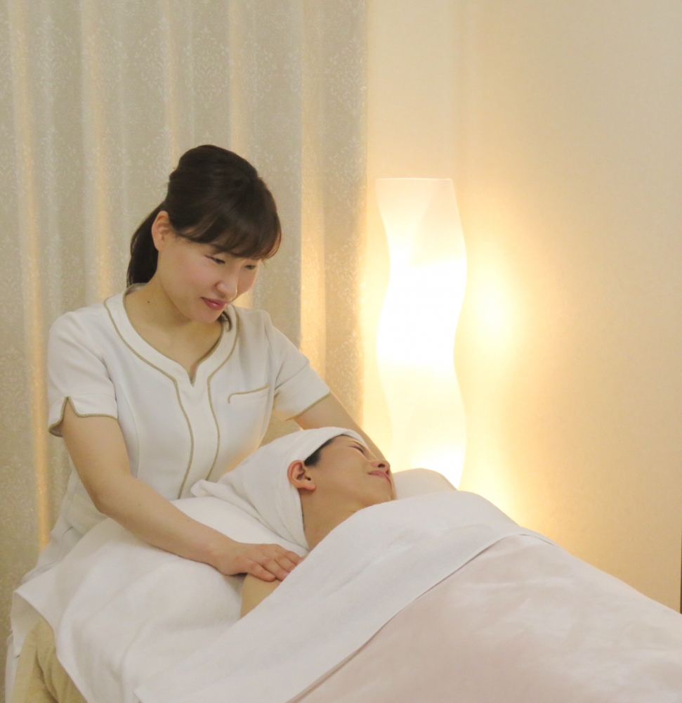 R&M beauty specialist_3