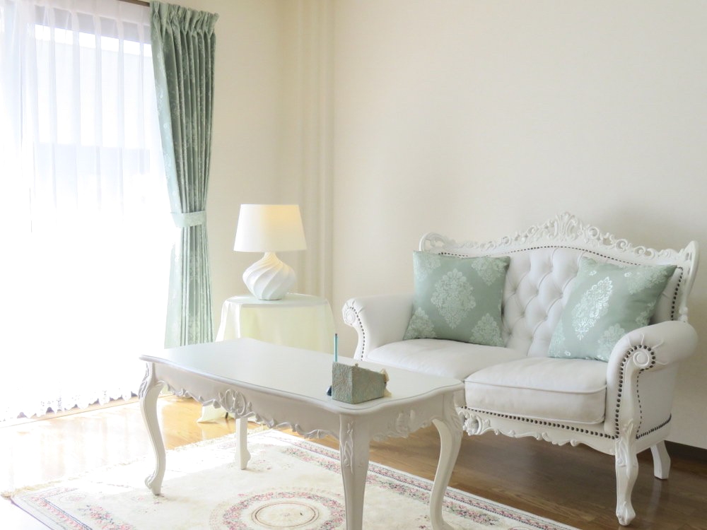 R&M beauty specialist_4