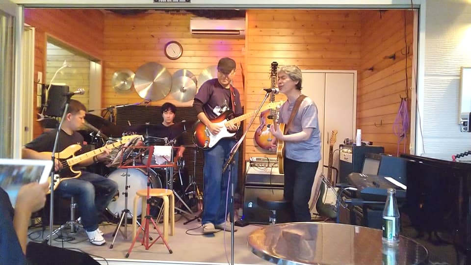 フールオンザヒル