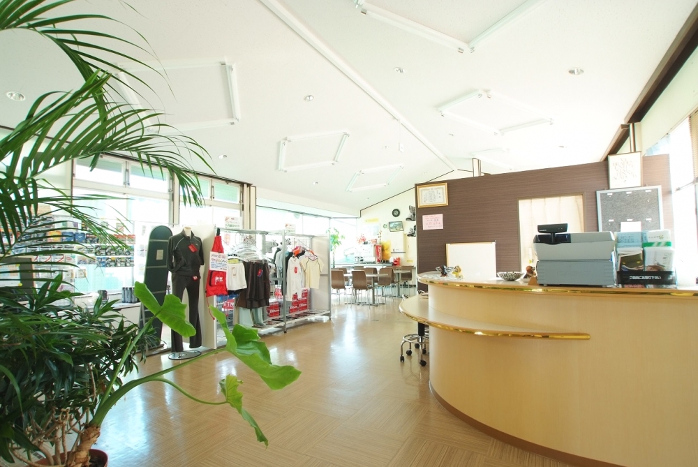 グリーンヒルズインドアテニススクール_2