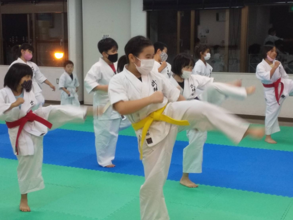 武現塾　石嶺フルコンタクト空手クラブ