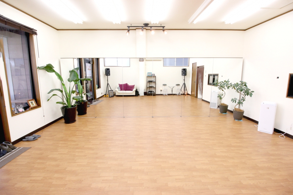 DANCE STUDIO RELATION _2