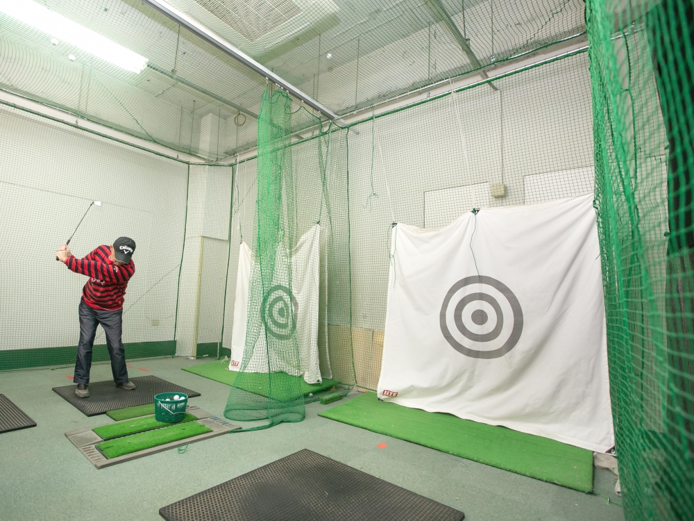 インドアゴルフリバースフィールド_2