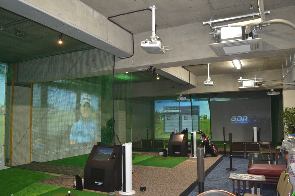 川崎インドアゴルフ練習場