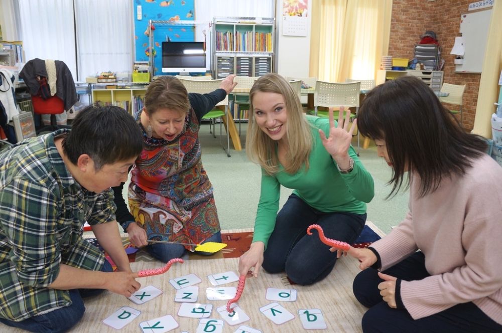 Rainbow Phonics English School_4