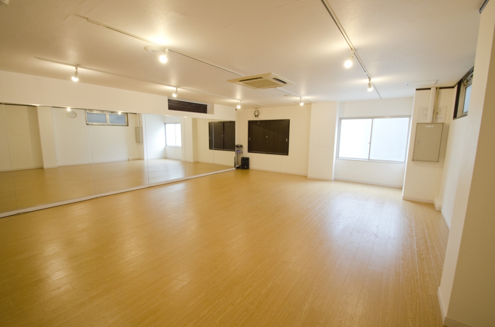 DANCE STUDIO W.U.STAR_1