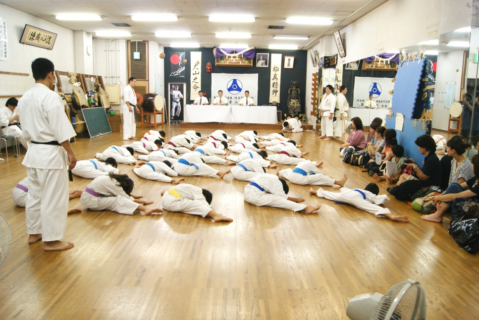 極真カラテ極真空手道連盟極真館総本部_1