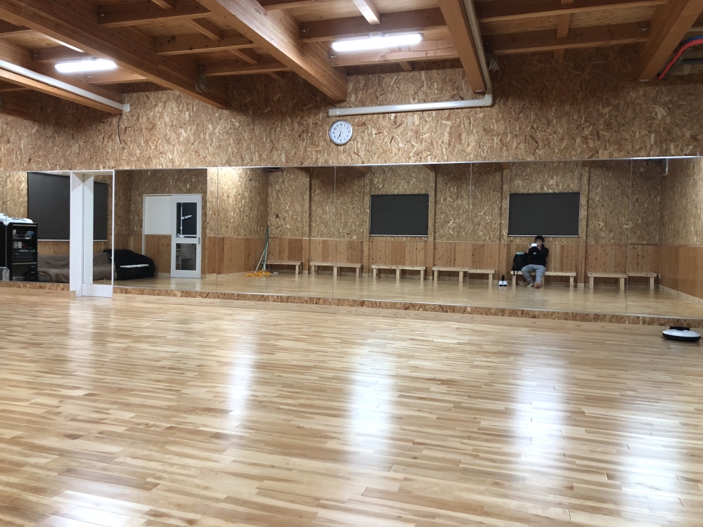 DANCE STUDIO W_10