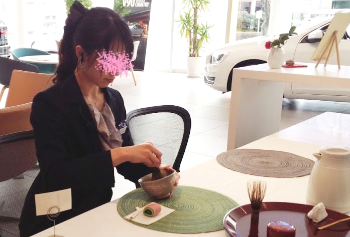 テーブルで行う茶道教室_7