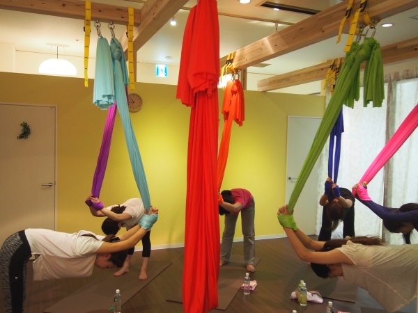 AERIAL YOGA TSUKI（エアリアルヨガ ツキ）_3