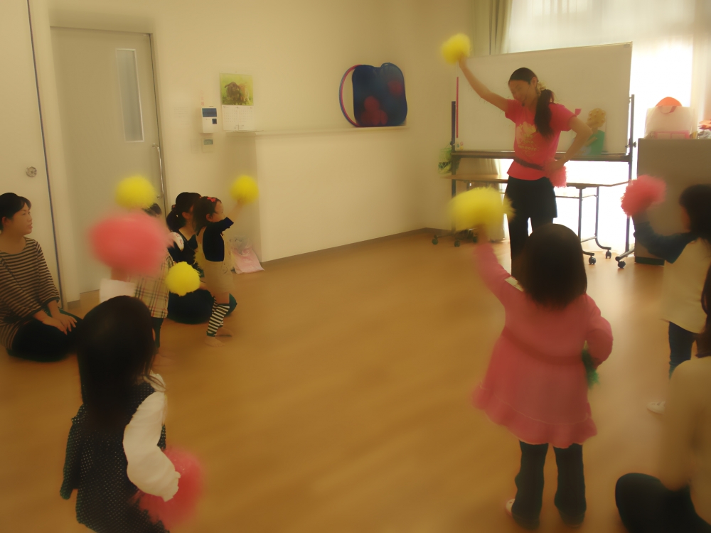 親子でるんるんリトミック♪ピアノ♪_3