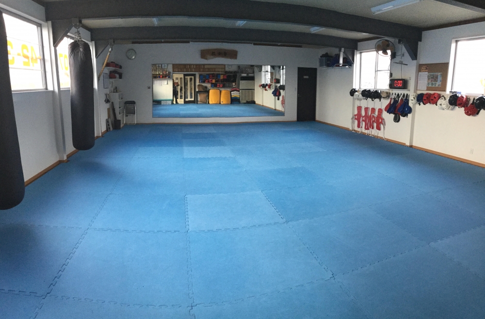 フルコンタクト空手道場　烈士塾　本部道場_1